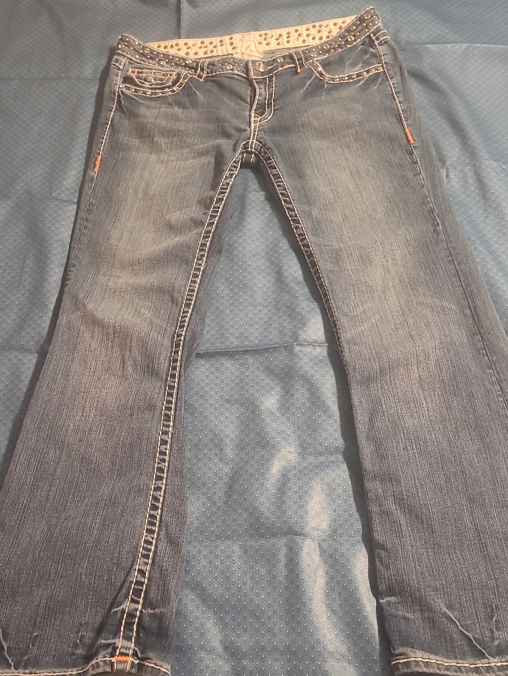 L.A. idol Faded Blue Boot-Cut Jeans with Contrast Stitching